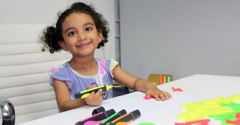 How to Teach Kids with Autism: 14 Tips From an Autistic Mom